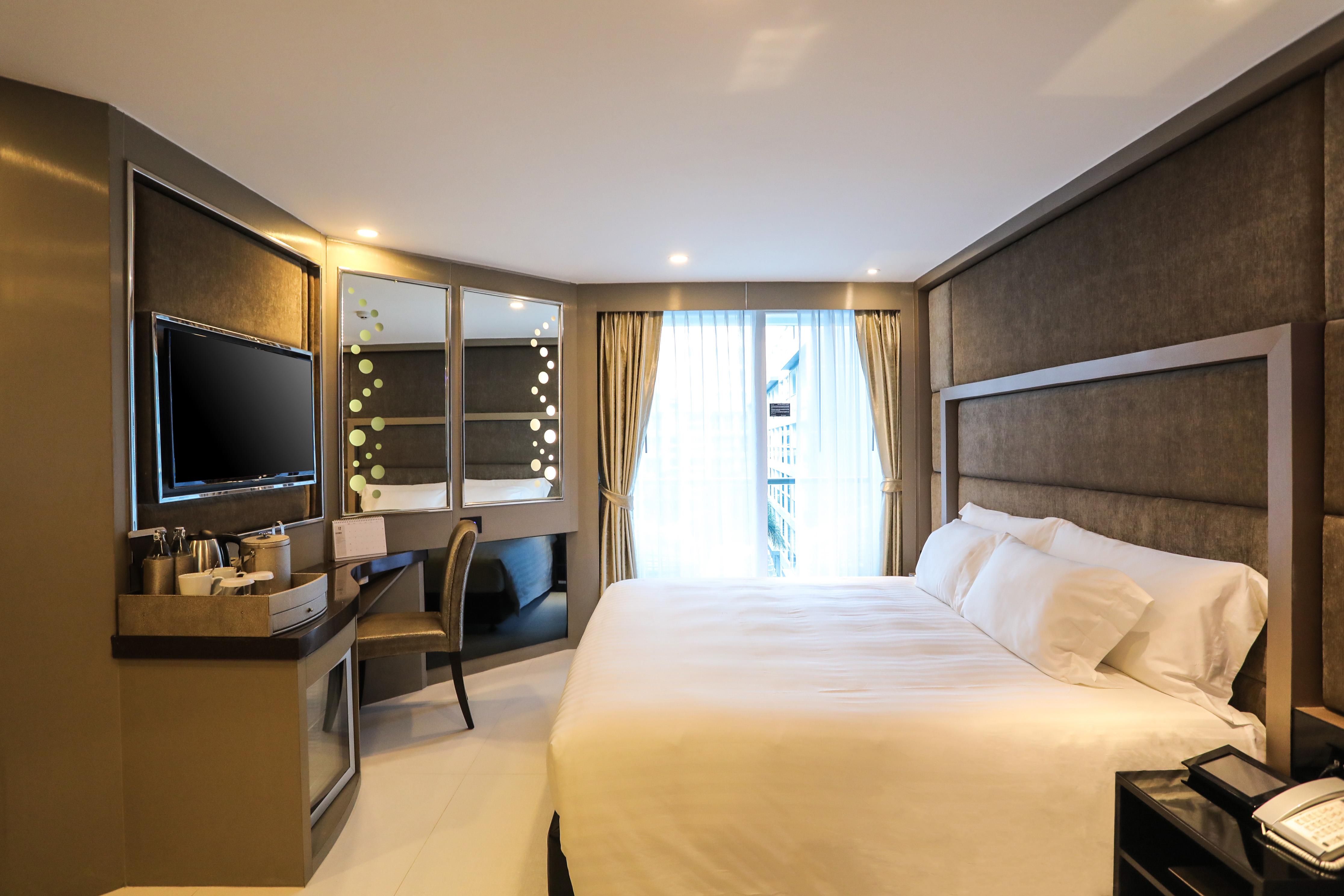 Centara avenue pattaya. Паттайя отель центара. Centara Azure Hotel Pattaya 4. Centara Pattaya Hotel 4 Таиланд Паттайя. Центара Азур отель Паттайя.